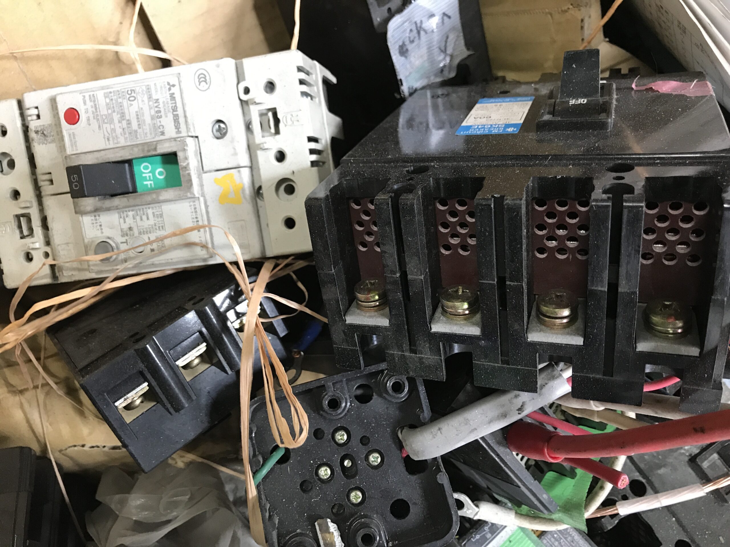 雑品 ブレーカー